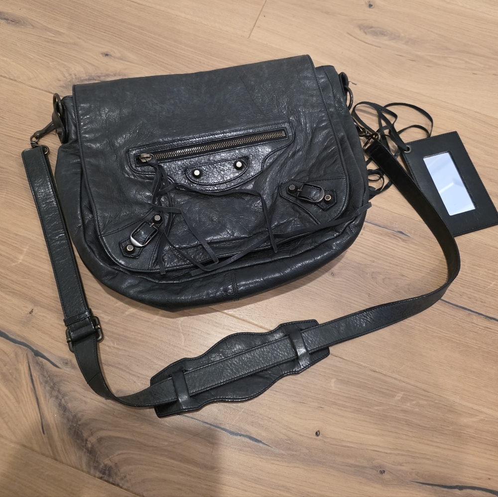 Balenciaga Black Leather Women's Bag - Picture 2 of 11